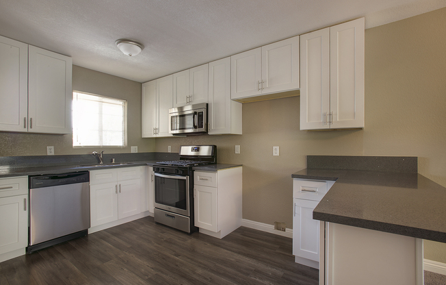 2 beds, 2 baths, $1,350, Unit # 204