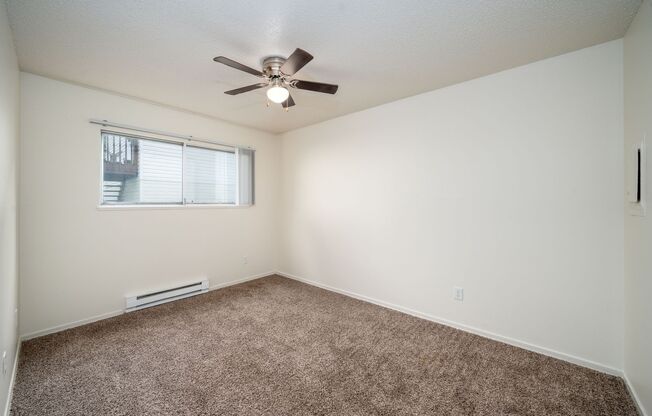 1 bed, 1 bath, 620 sqft, $1,195, Unit 25