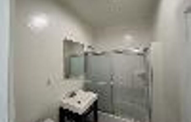 200 N Maple Ave