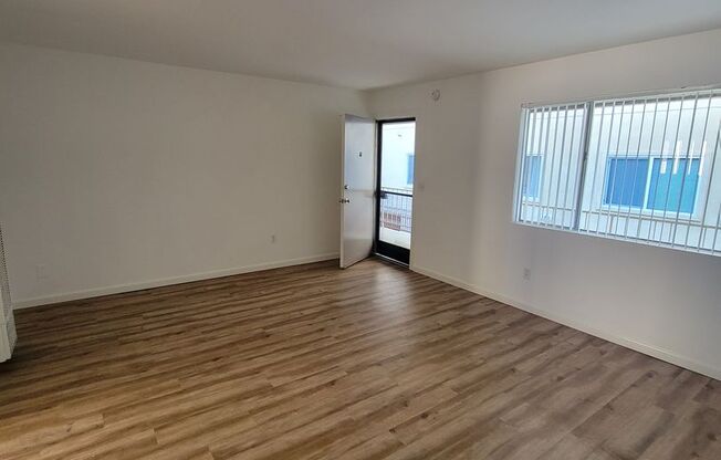 1 bed, 1 bath, $1,975, Unit 07