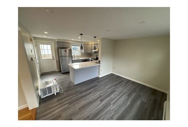 172 B CHARLES ST
