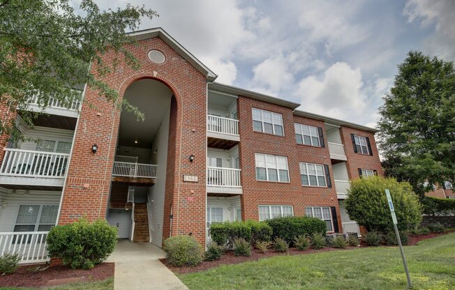 Exterior View of Wynslow Park Apartments in Raleigh, NC