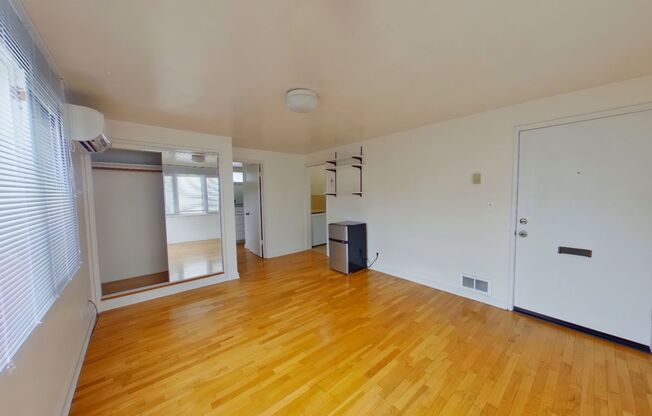 1825 University St. &amp; 1826-1828 Onyx Alley