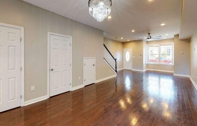 1247 I ST NE