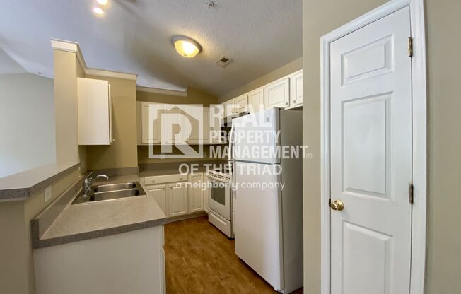 2 beds, 2 baths, $1,375