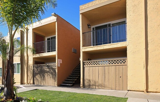 2 beds, 2 baths, $2,145, Unit 13