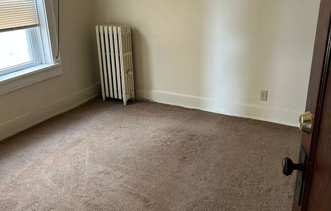 1 bed, 1 bath, $895, Unit Apt 21