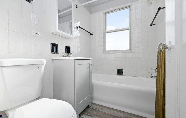 1 bed, 1 bath, $1,560, Unit 8711-3E