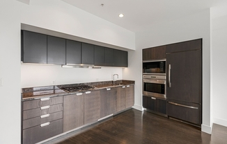 2 beds, 1.5 baths, 1,035 sqft, $5,500, Unit 19H