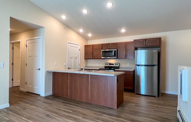 2 beds, 2 baths, 1,004 sqft, $1,535