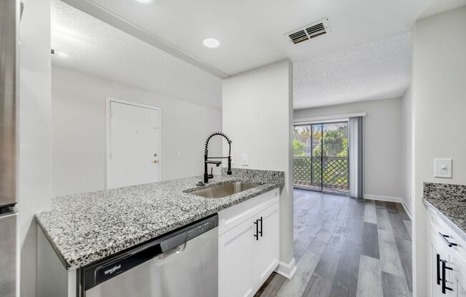 1 bed, 1 bath, 550 sqft, $1,168, Unit 01 - 4125-21