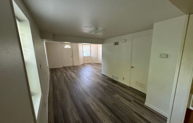 2818 W Saint Paul Ave  3 Bedroom House