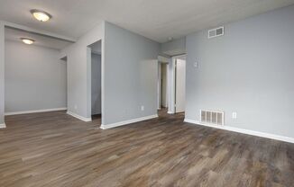 2 beds, 1 bath, $795, Unit #4