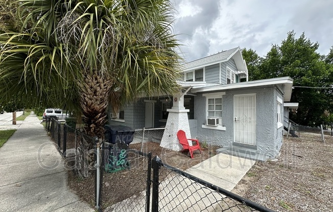 1028 E 17 AVE