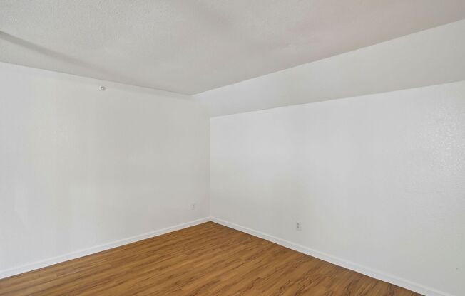 Studio, 1 bath, 494 sqft, $625, Unit 111