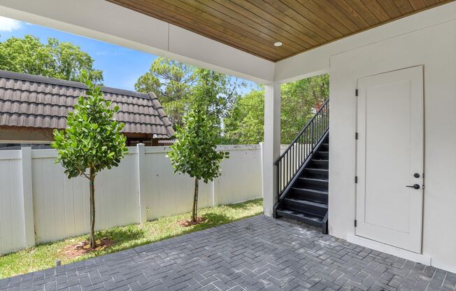 New Construction Lakeside studio