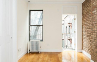 495 2 AVE