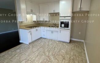 2 beds, 1 bath, 935 sqft, $1,995, Unit 8