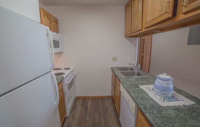 2 beds, 1 bath, 1,040 sqft, $960, Unit 2581-323