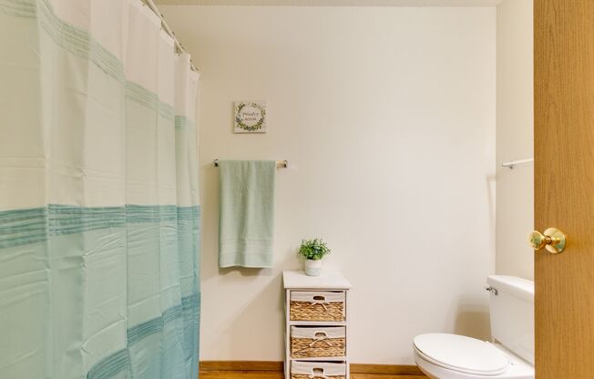 Dakota E & W Apartments