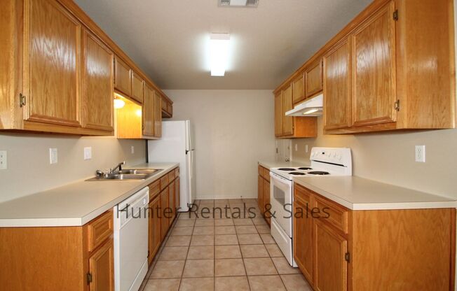 2 beds, 2 baths, $1,050