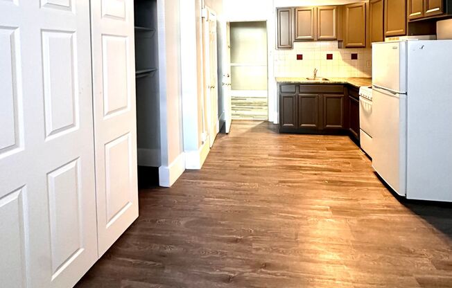 Studio, 1 bath, 215 sqft, $1,325, Unit 606