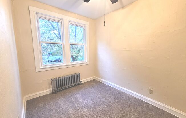 1 bed, 1 bath, $995, Unit 7