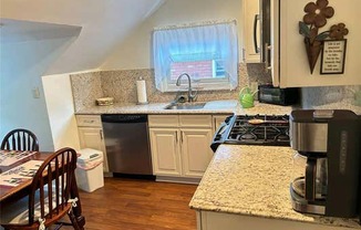 1 bed, 1 bath, $2,100