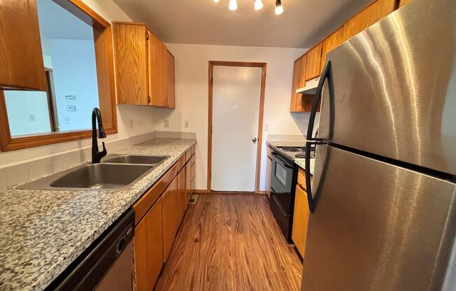 3 Bedroom 2.5 Bath Duplex in Beaverton!