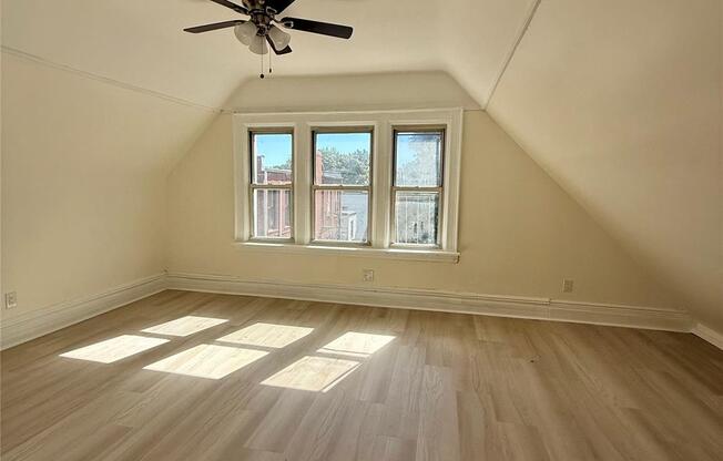 2 beds, 1 bath, 2,988 sqft, $2,800, Unit 3