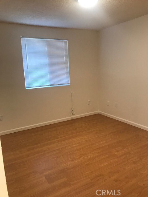 524 W 81 ST
