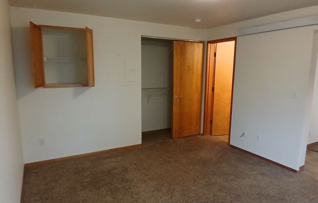 Studio, 1 bath, $1,400