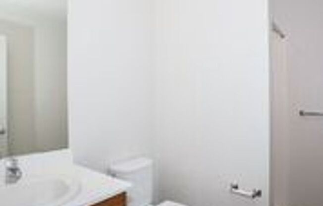Studio, 1 bath, 329 sqft, $1,463, Unit Unit 102