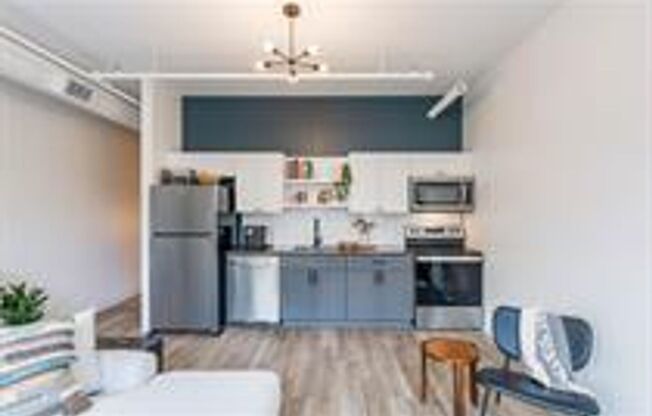 1709 FIFTH AVE