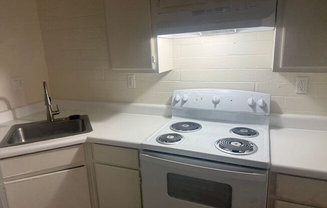 Studio, 1 bath, 360 sqft, $937, Unit 1106