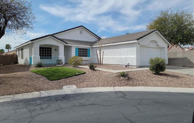 GORGEOUS SINGLE STORY ON CUL-DE-SAC IN GATED COMMUNITY!!