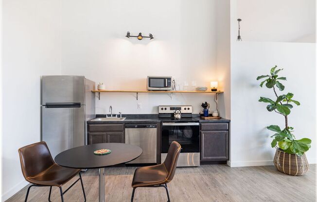 1 bed, 1 bath, 538 sqft, $1,145, Unit 411
