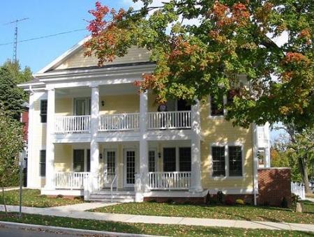 The Manor - 302 N. Washington