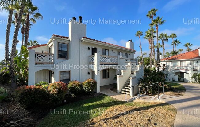 2 BED 2 BATH UNIT NEAR SHOPPING AND FREEWAY! **MORE PHOTOS COMING SOON!**