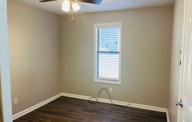 2 beds, 1 bath, 800 sqft, $1,295, Unit Unit 130