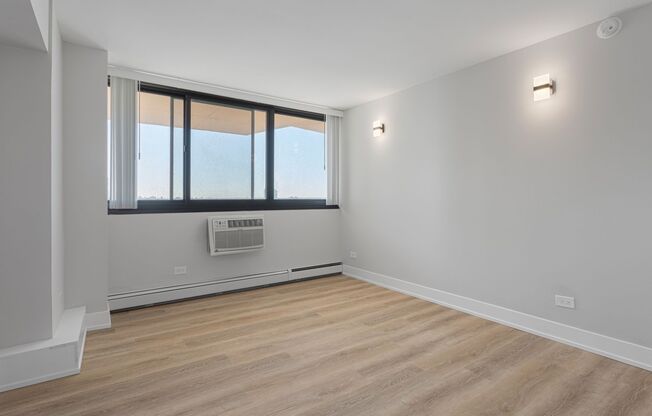 3 beds, 1.5 baths, $3,300, Unit 2K