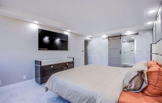 2 beds, 2 baths, $2,799, Unit # 1012