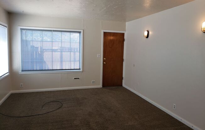 2 beds, 1 bath, $1,495