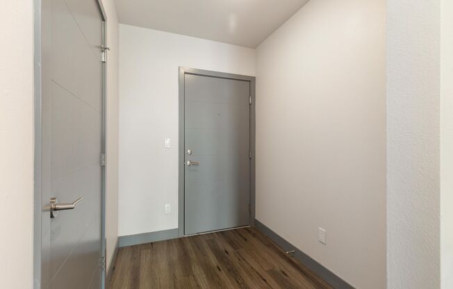 Studio, 1 bath, 322 sqft, $1,290, Unit 410