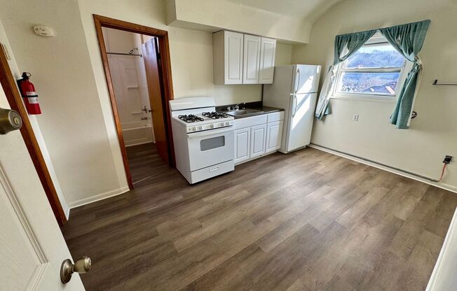 212 North Highland Avenue