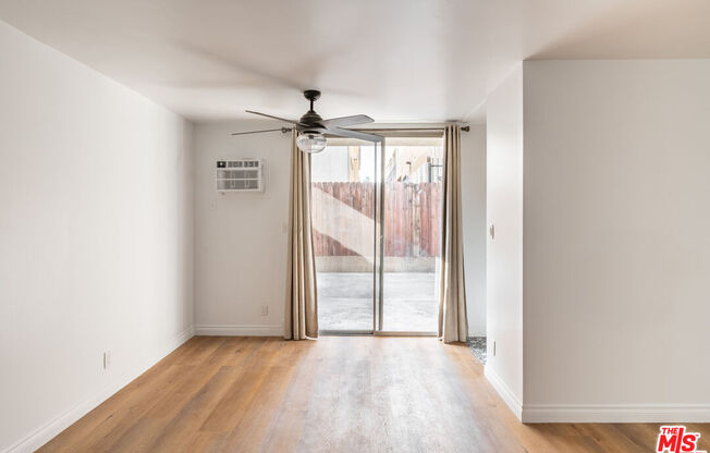 4255 W 5 ST