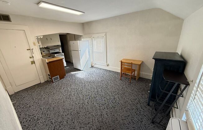 302 S 8th Ave