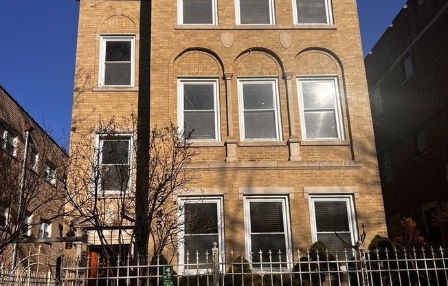 5445 N CAMPBELL AVE