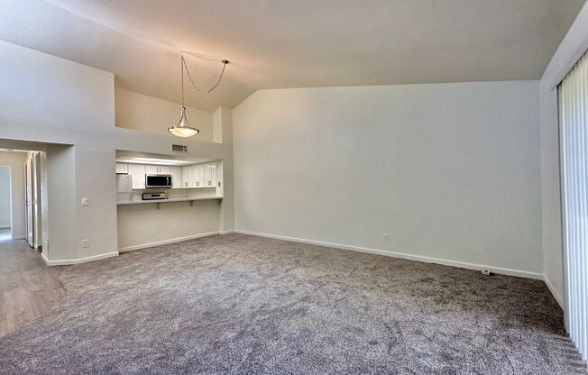 NEWLY REMODELED! 2 Bedroom in Scripps Ranch! Washer/Dryer included!