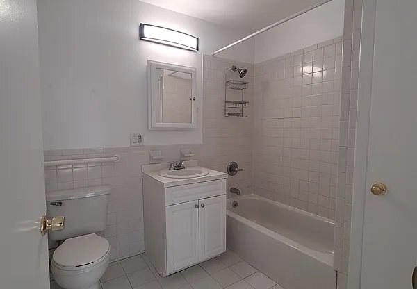 854 8 AVE